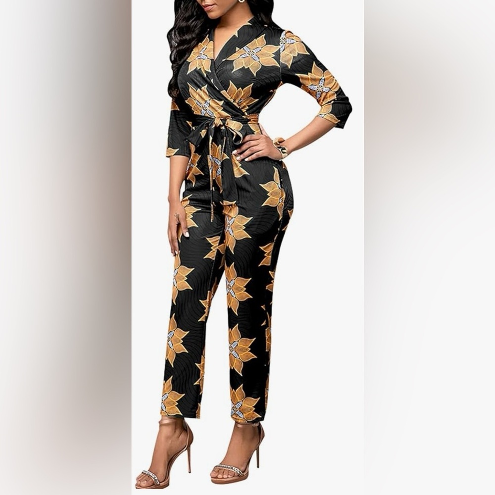 NWOT JUMPSUIT, 1-piece, V-Neck, Zipper, 3/4 Sleeves, Pockets, Flowers.Size L - Picture 3 of 12